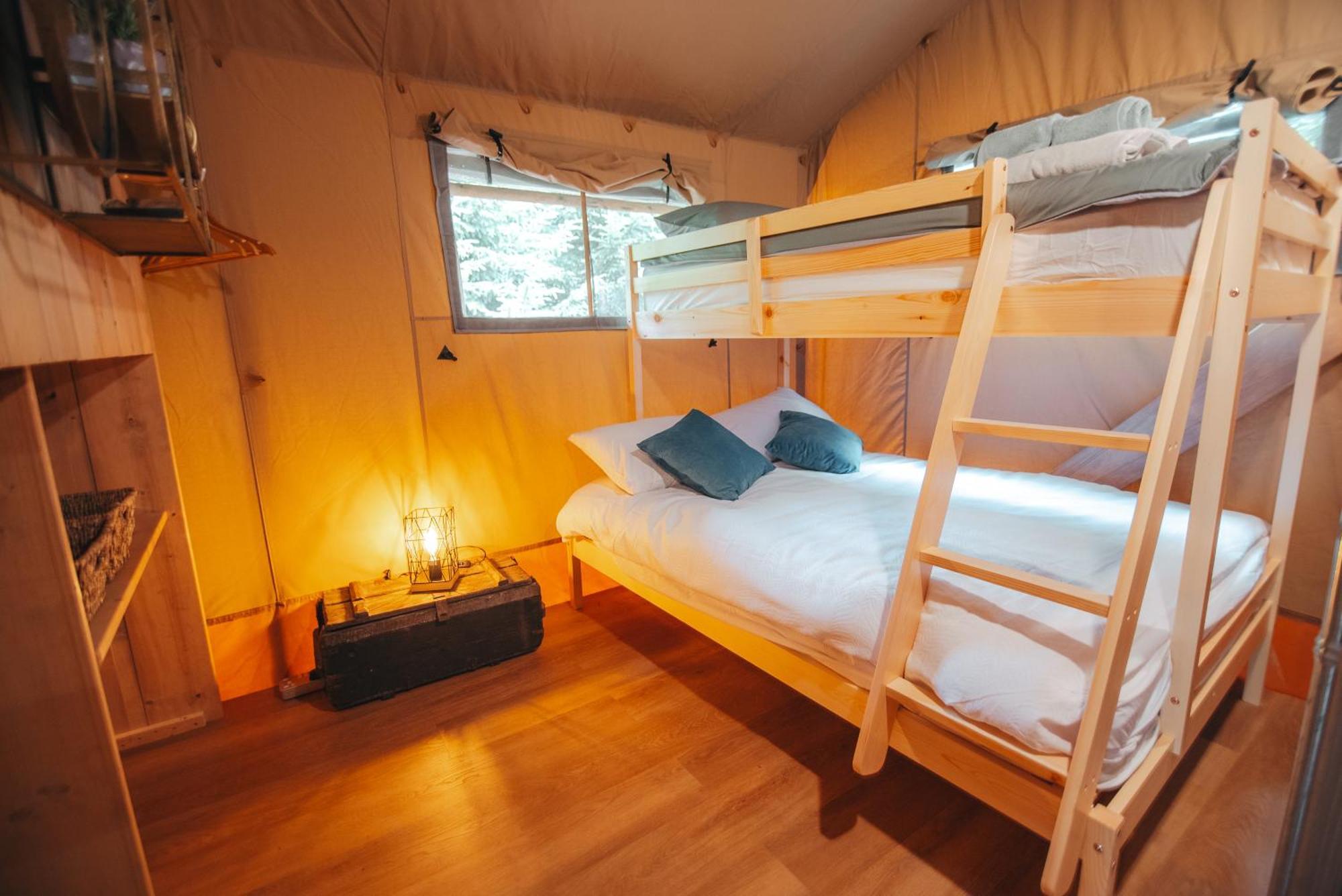 Cosy Forest Lodge Penrhos  エクステリア 写真