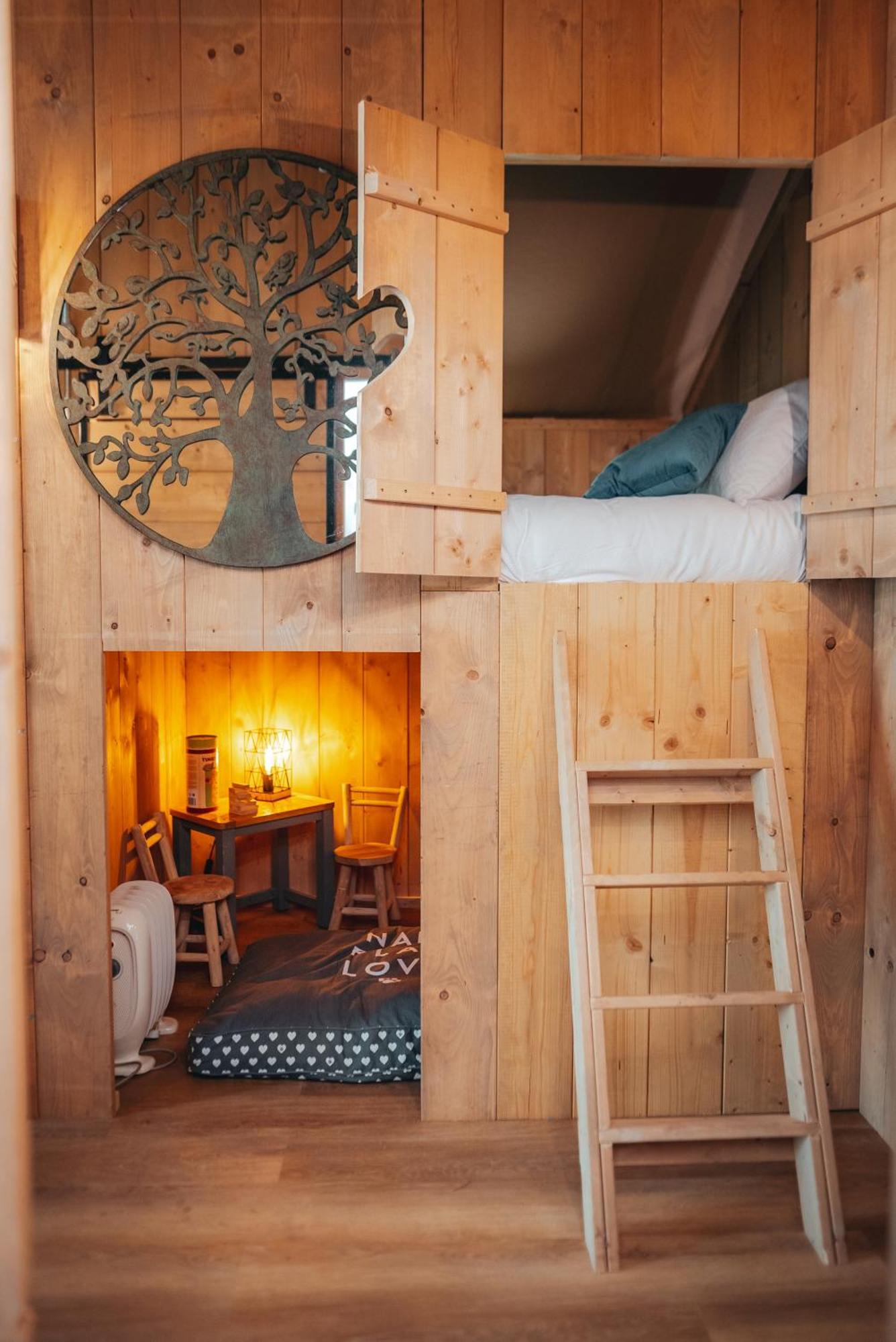 Cosy Forest Lodge Penrhos  エクステリア 写真