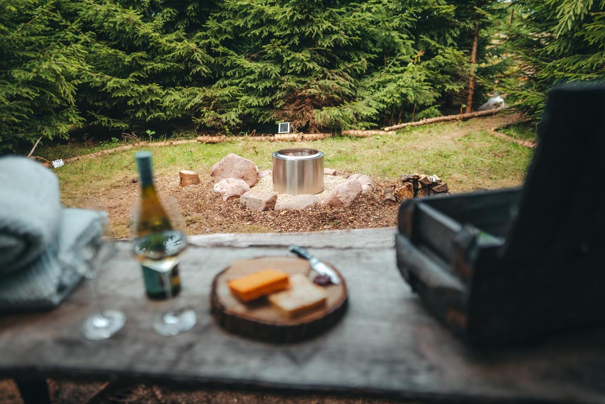 Cosy Forest Lodge Penrhos  エクステリア 写真